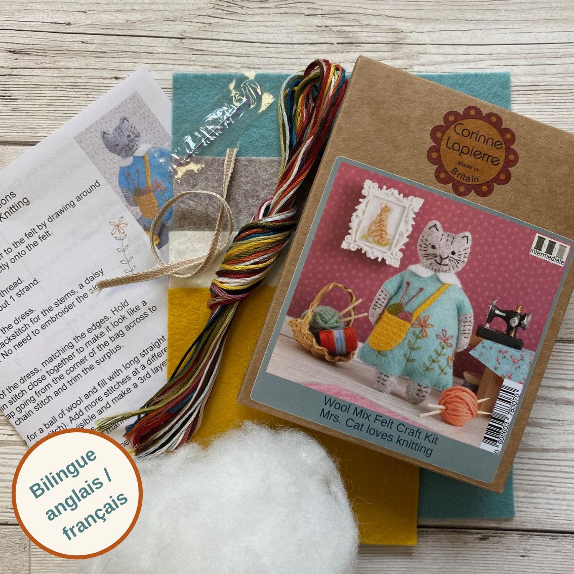 Corinne Lapierre Felt Craft Kit - Mrs Cat loves knitting