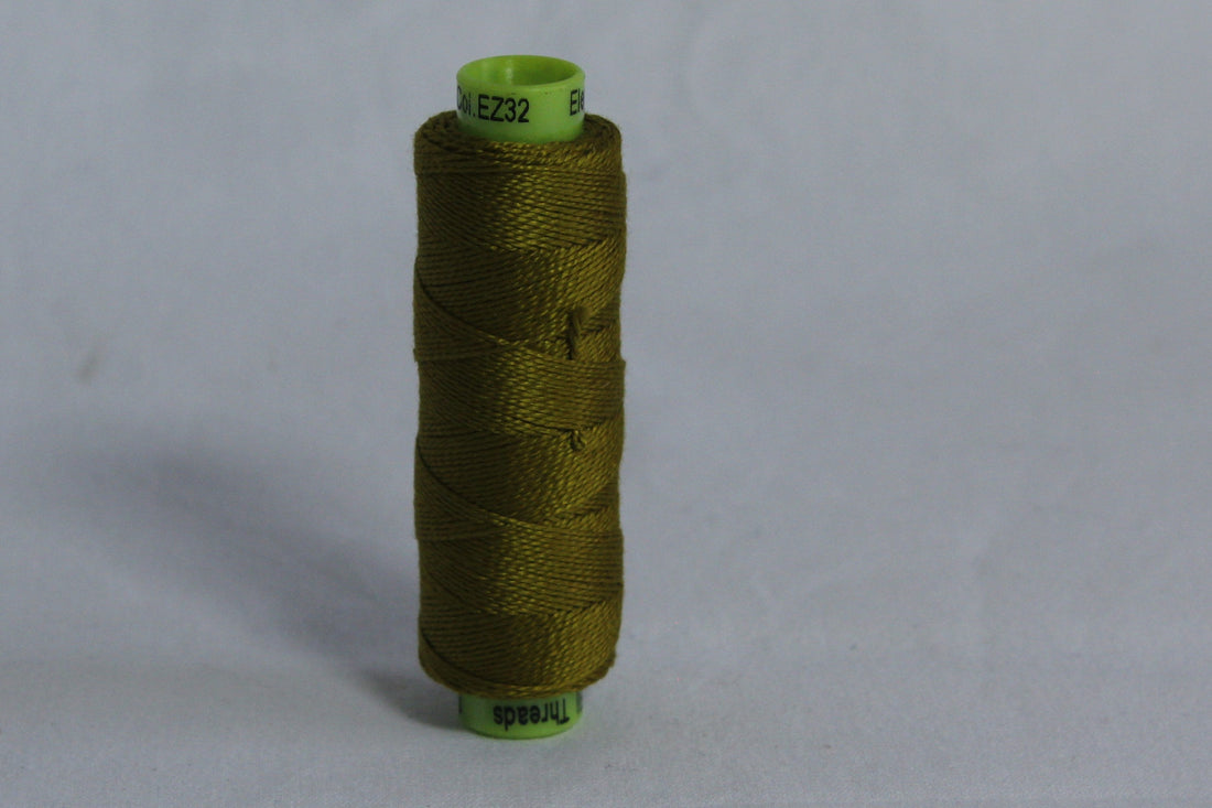 Wonderfil Eleganza Thread - EZ32 - Bristle Grass