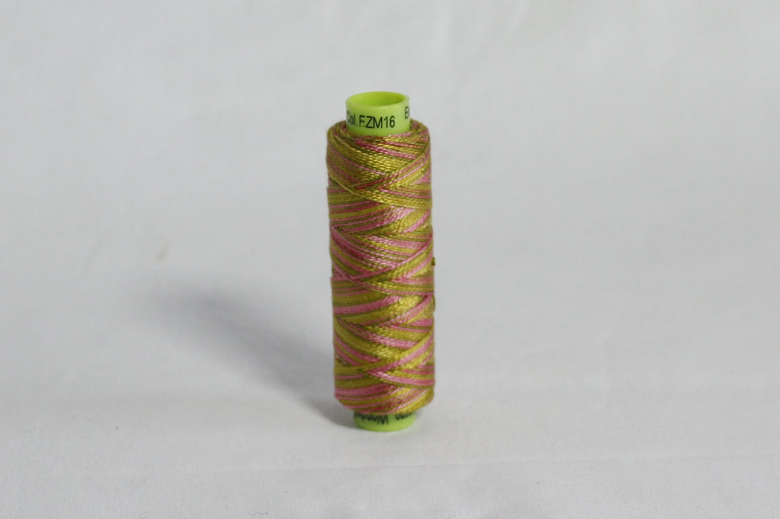 Wonderfil Eleganza Thread - EZM16 - Floating Flower
