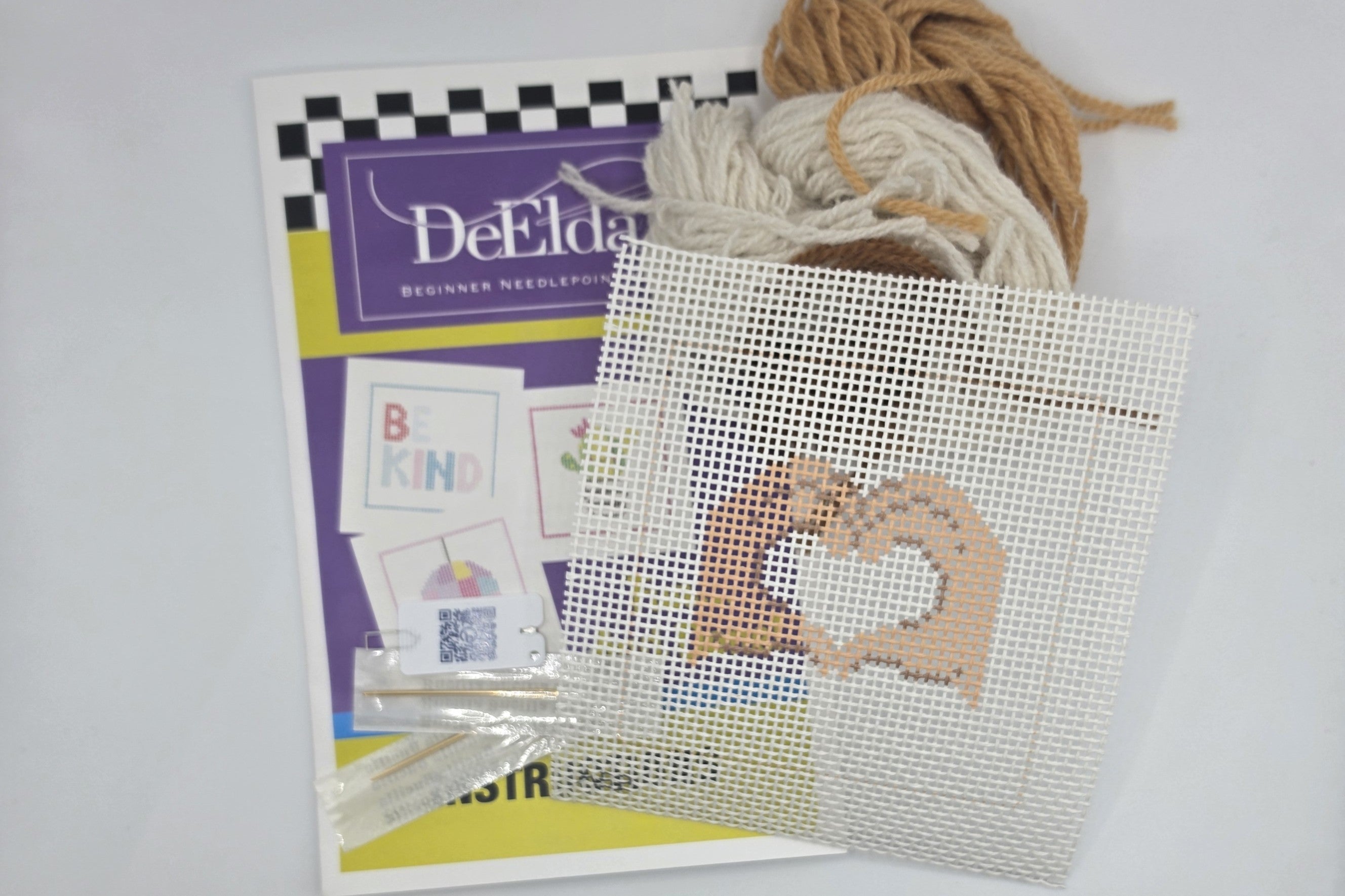 De-Elda - Beginner Needlepoint Kit - Heart Hands
